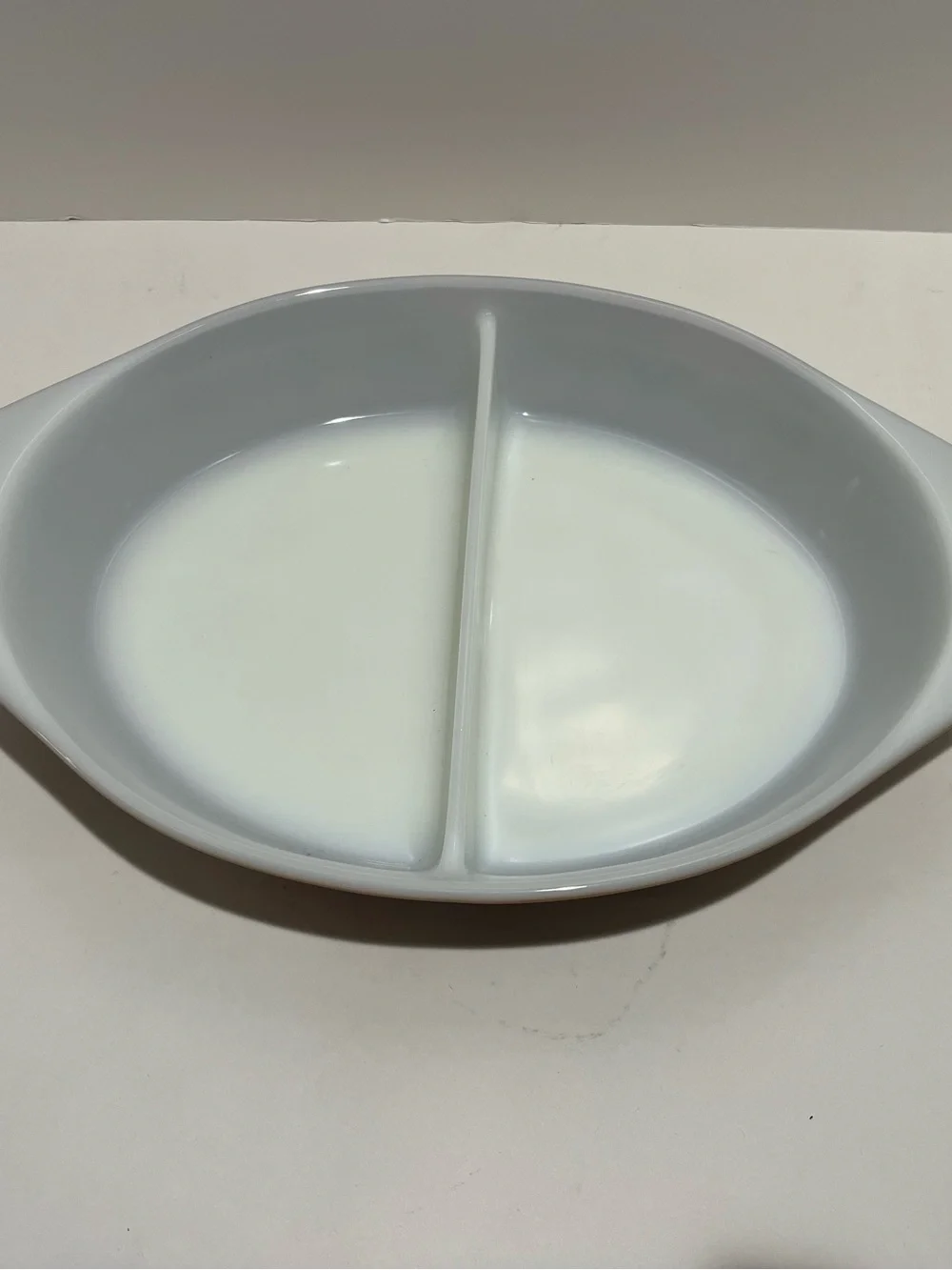 Vintage Pyrex 1 1/2 Quart Early American Oval Divided Serving Dish, 963-7 - MINT